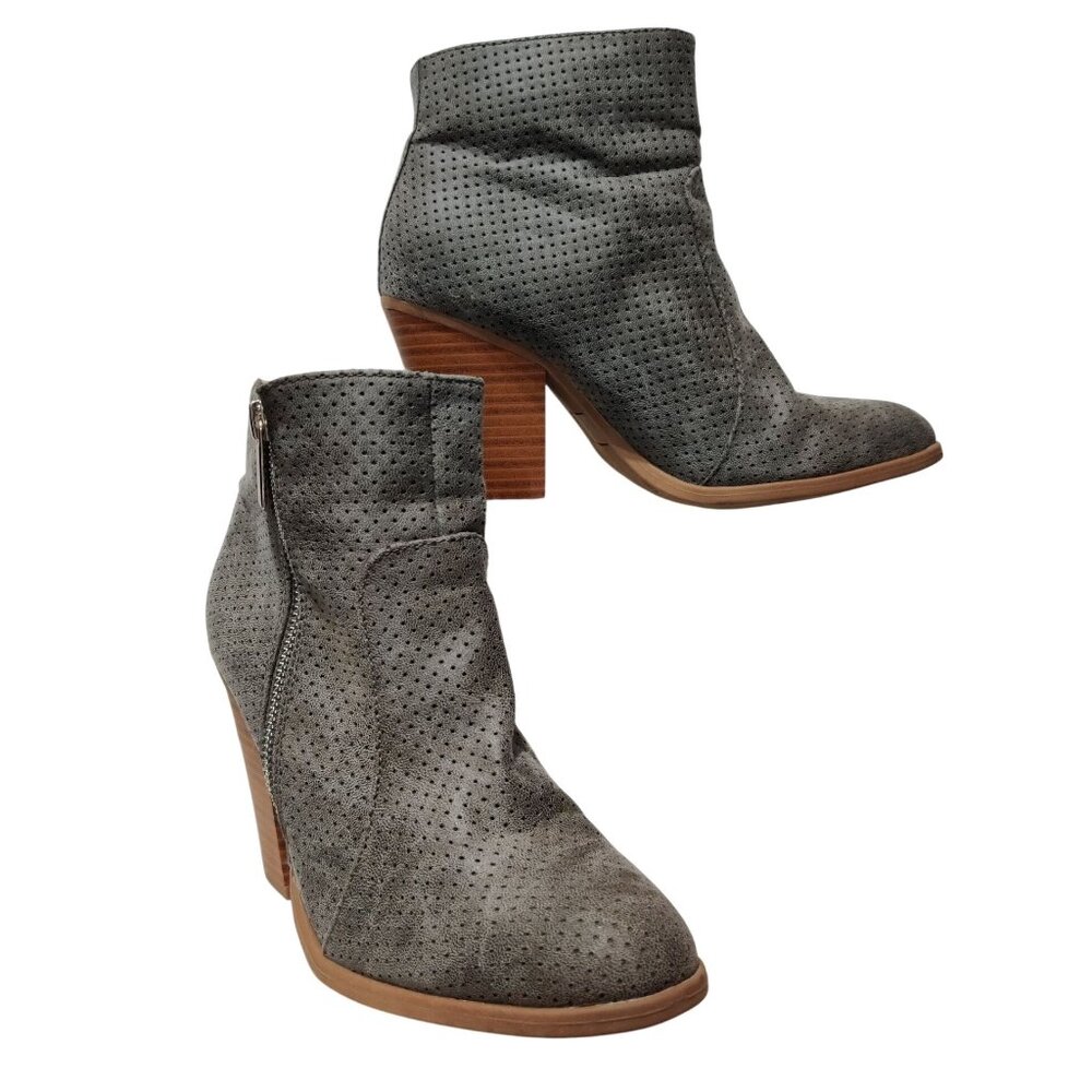 JustFab 7 Womens Gray Ankle Boots Perforated Faux Suede Block Heel Zip Booties